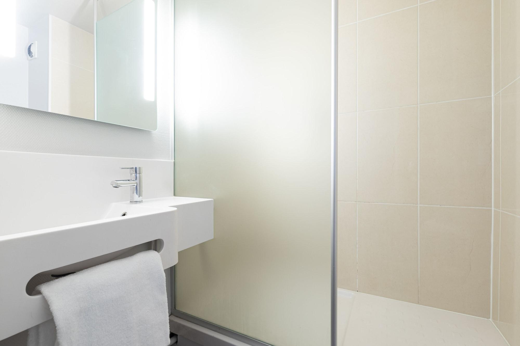 B&B Hotel Lyon Centre Monplaisir Ngoại thất bức ảnh
